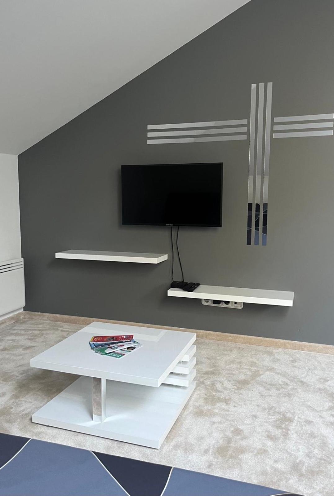 Chill Apartman Budakalasz Εξωτερικό φωτογραφία