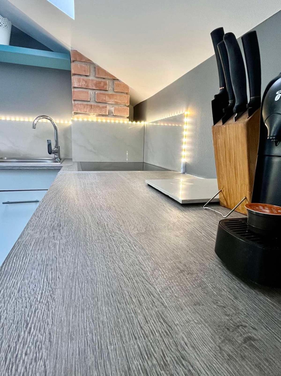 Chill Apartman Budakalasz Εξωτερικό φωτογραφία